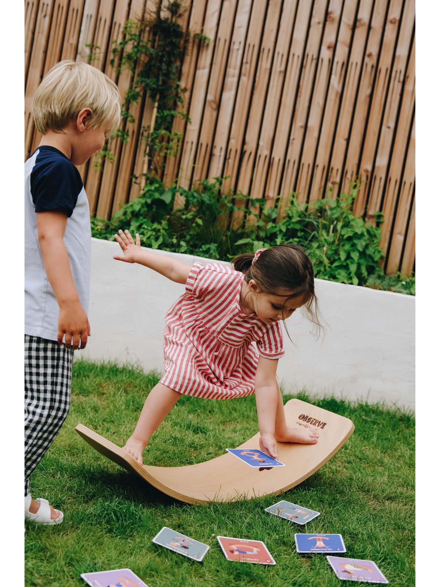 Observe Montessori - Planche d'équilibre et cartes Yoga + pochon